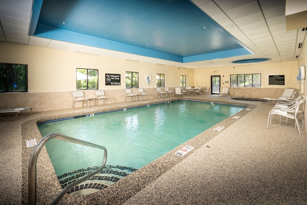 Hampton Inn Fall River Westport - photo 38