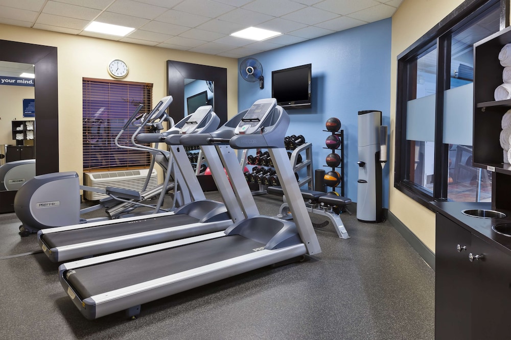 Hampton Inn Marysville - photo 16