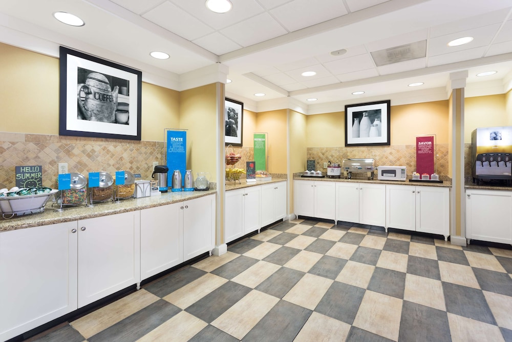 Hampton Inn Moss Point Pascagoula - photo 25