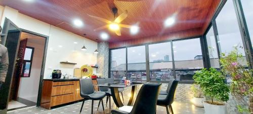 Homestay Kim Mã Giang Văn Minh — 4-Star Luxury Hotel in Hanoi, Vietnam