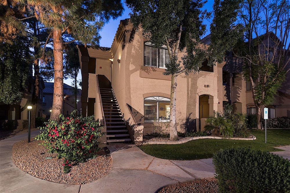 Canuck Condo 2 BR by Casago Scottsdale — 4-Star Luxury Hotel in Scottsdale, United States