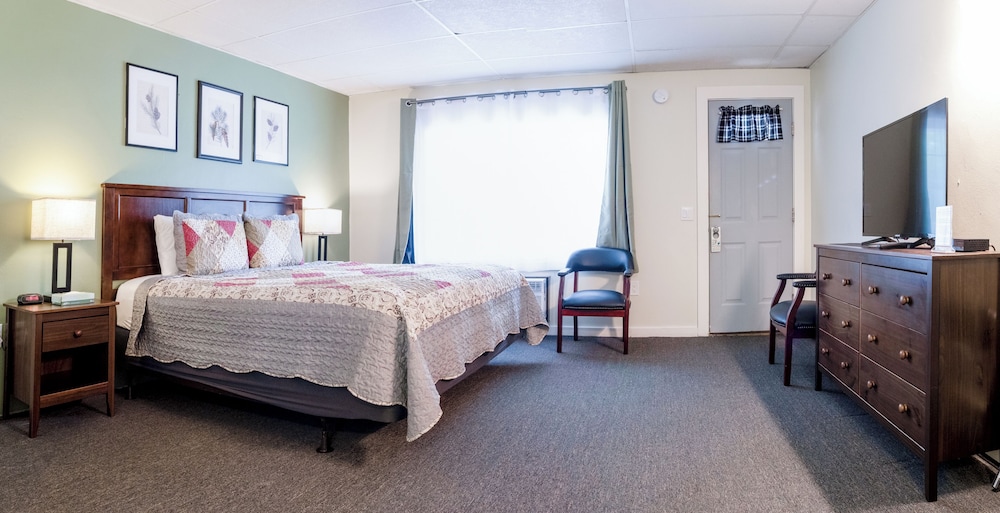 Acadia Pines Motel - photo 19