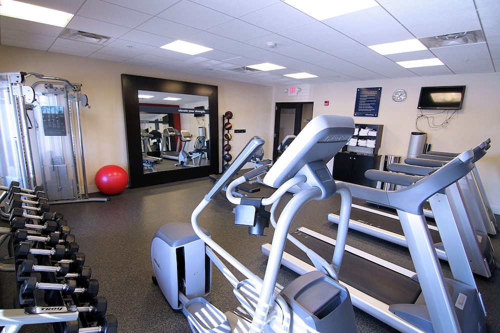 Hampton Inn & Suites Grand Forks - photo 22
