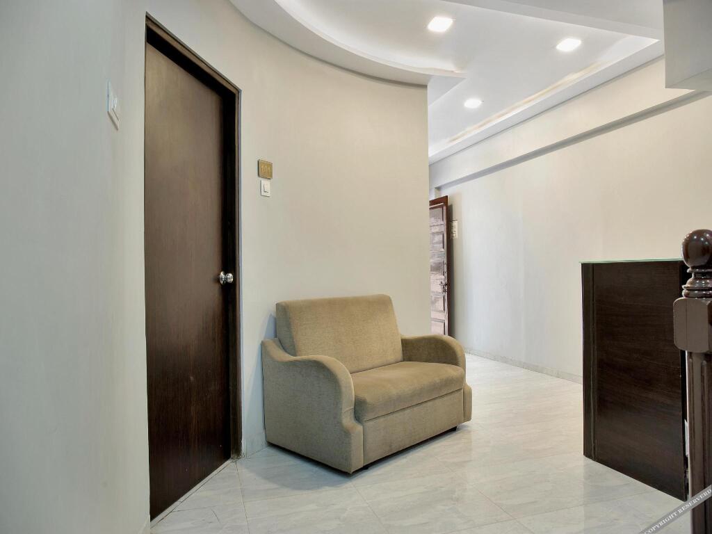 Hotel Rigga Inn Kokilaben Dhirubhai Ambani Hospital