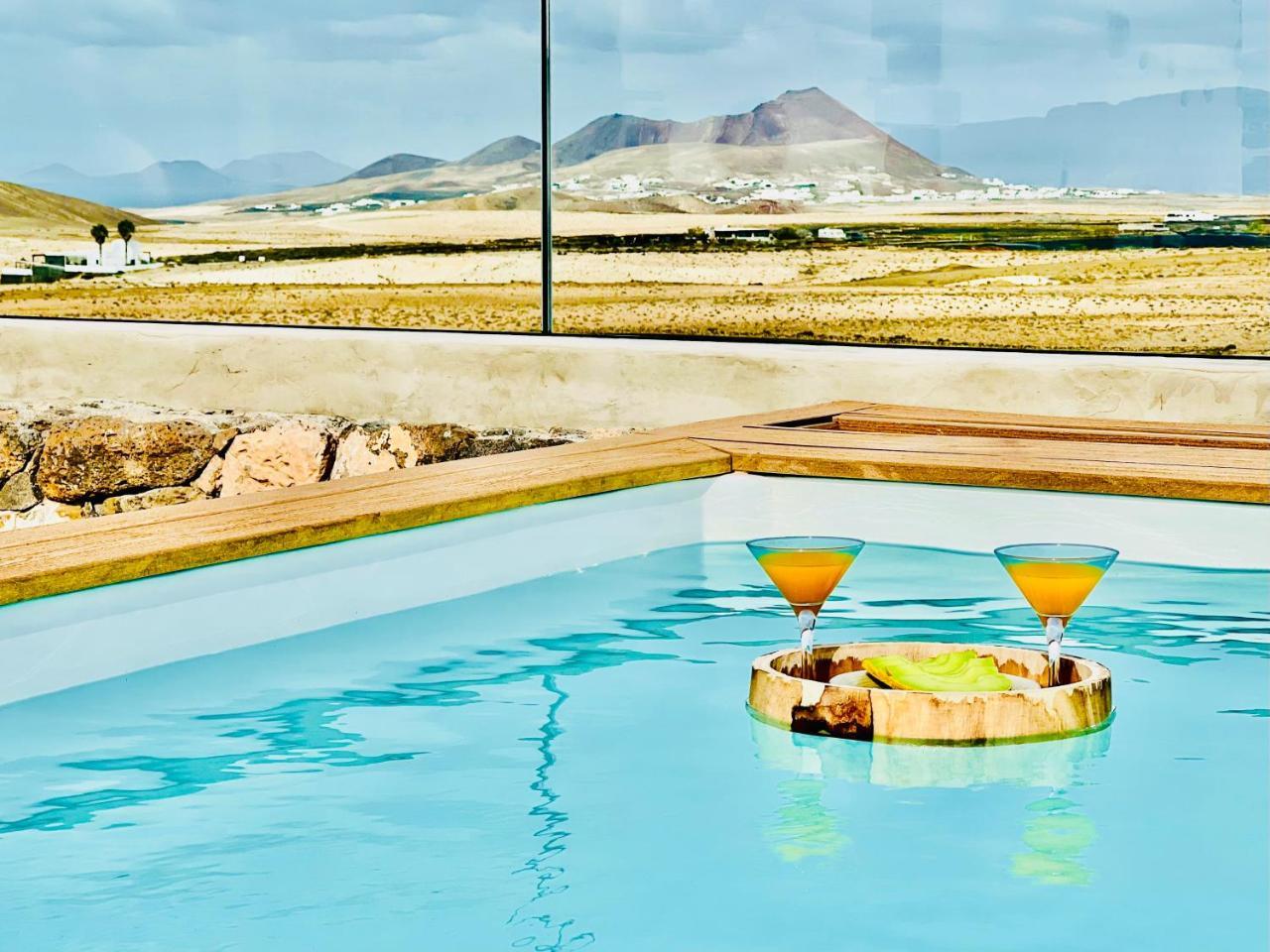 Canaryislandshost L the Sky Suites in Tinajo, Spain