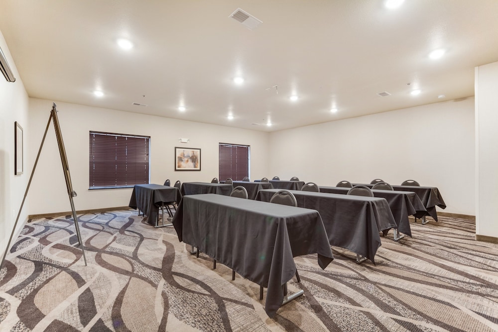 Cobblestone Hotel & Suites Cozad - photo 67