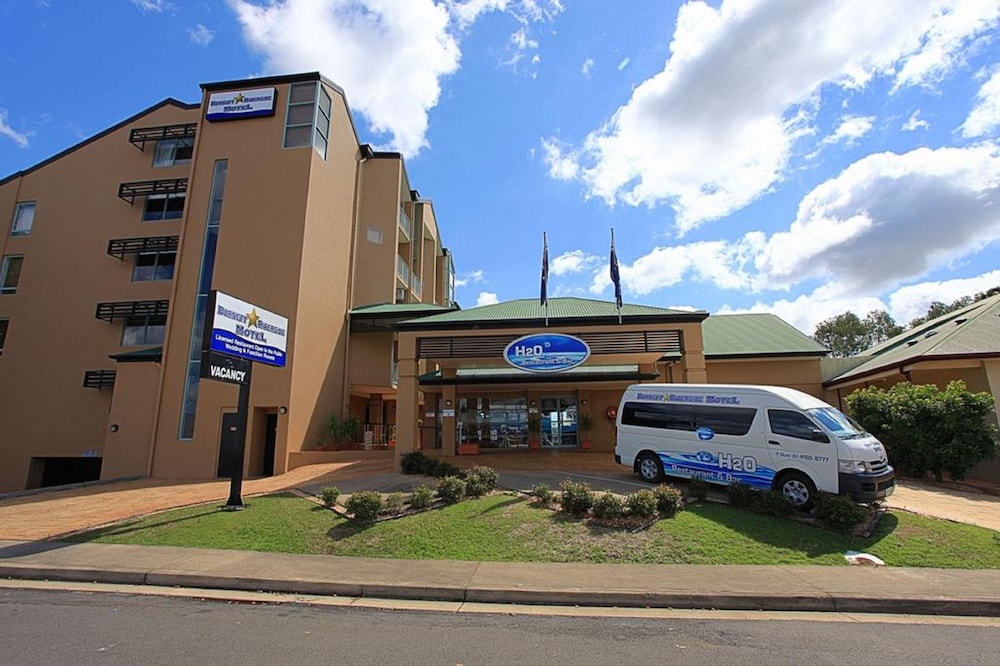 Burnett Riverside Hotel — hotel in Bundaberg