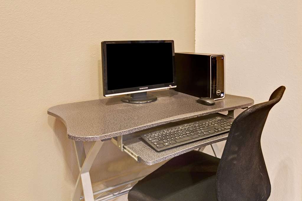 Super 8 by Wyndham Longmont Del Camino - photo 14