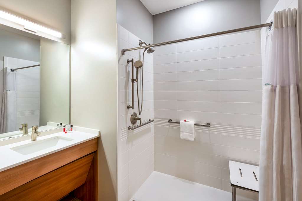 Microtel Inn & Suites by Wyndham Farmington - photo 12