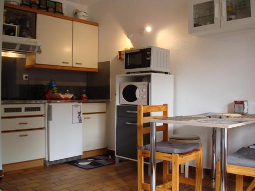 Studio Bord de Mer - last minute hotel in Saint-Cyr-Sur-Mer
