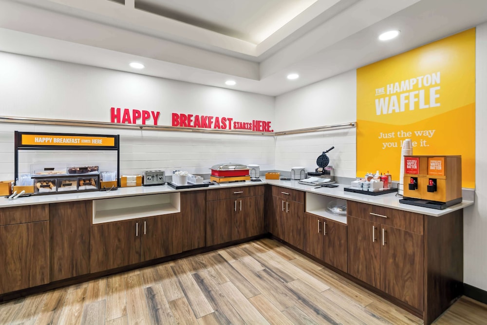 Hampton Inn Lexington Georgetown - photo 26