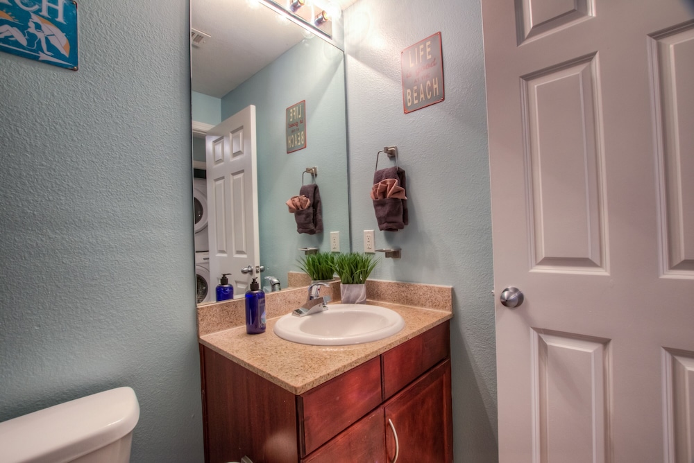 Laketown Wharf Resort by Aneliya's Rentals - photo 713