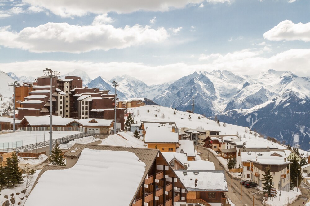 RAcsidence L'Ours Blanc maeva Home Appartement 3 piA ces 7 personnes C 494 — 4-Star Luxury Hotel in Huez, France