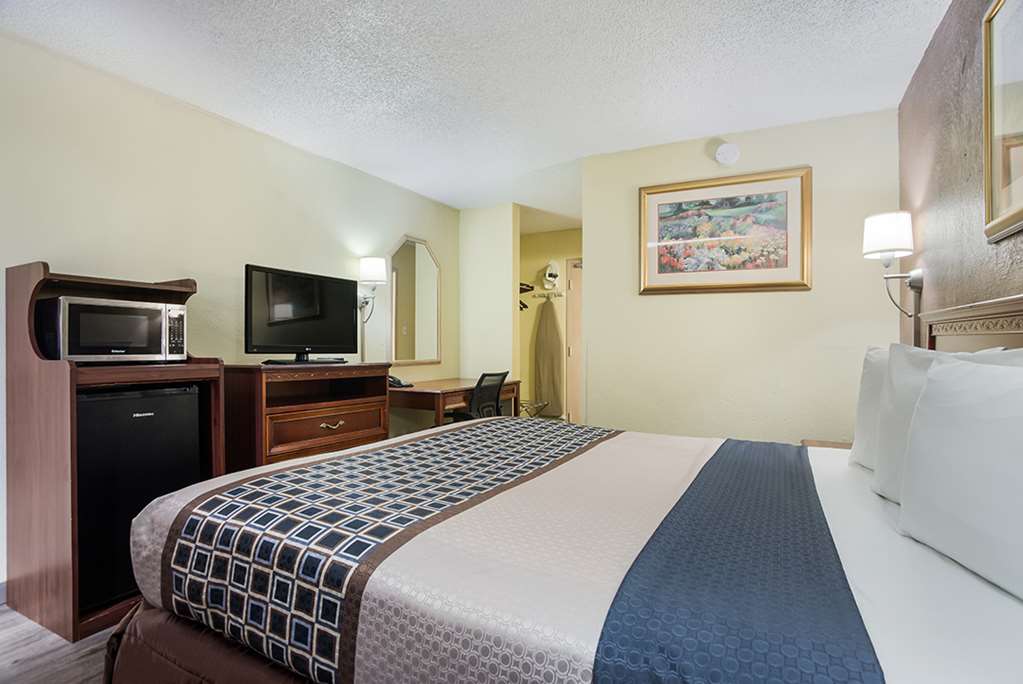 Americas Best Value Inn Tulsa at I 44 - photo 22