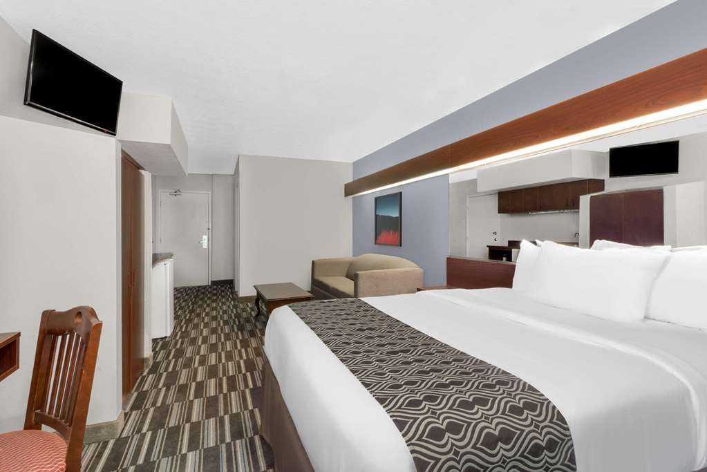 Microtel Inn & Suites by Wyndham London - photo 8