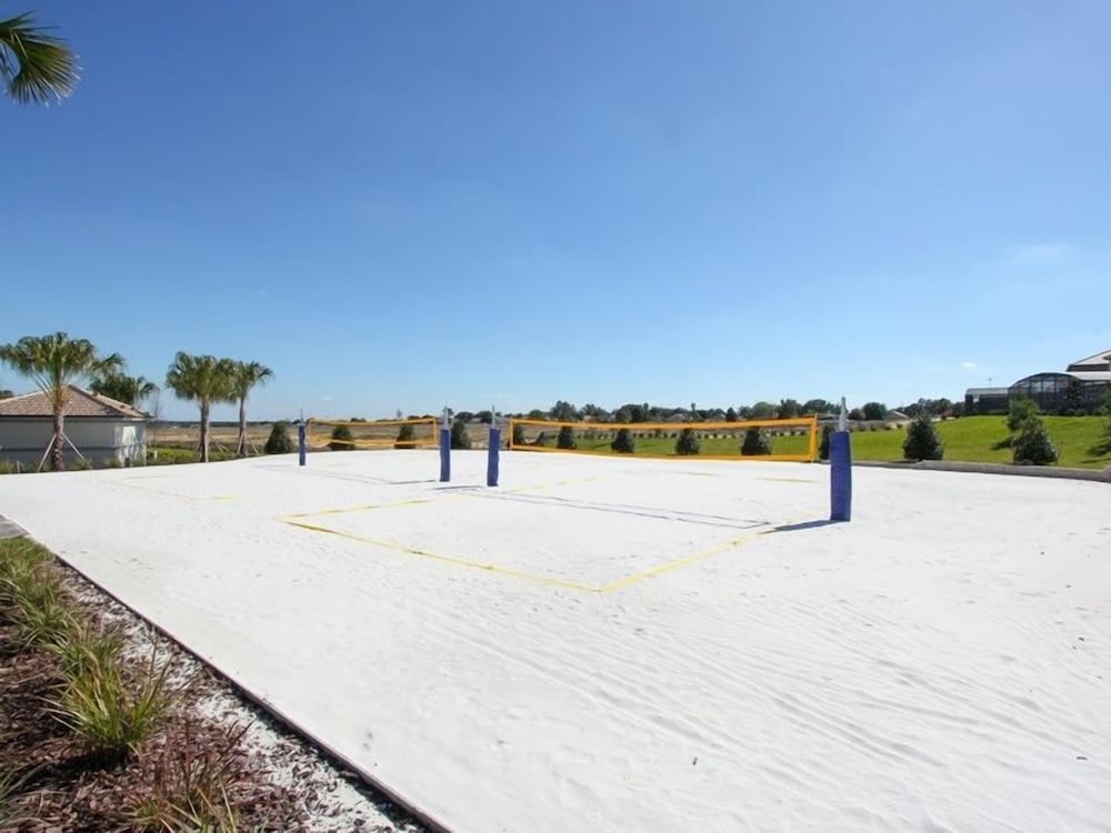 Resort Community Large Private Pool Free Wifi Game Room No Rear Neighbors 6 Bedroom Home by RedAwning - photo 35