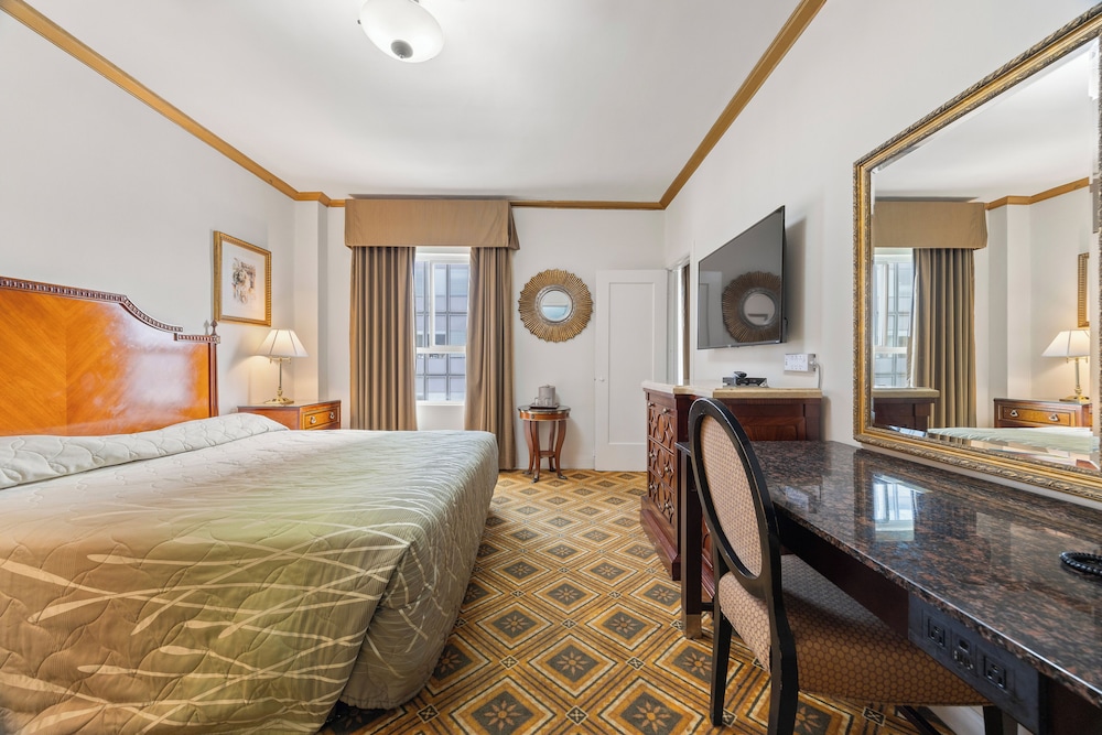 Embassy Hotel - photo 39