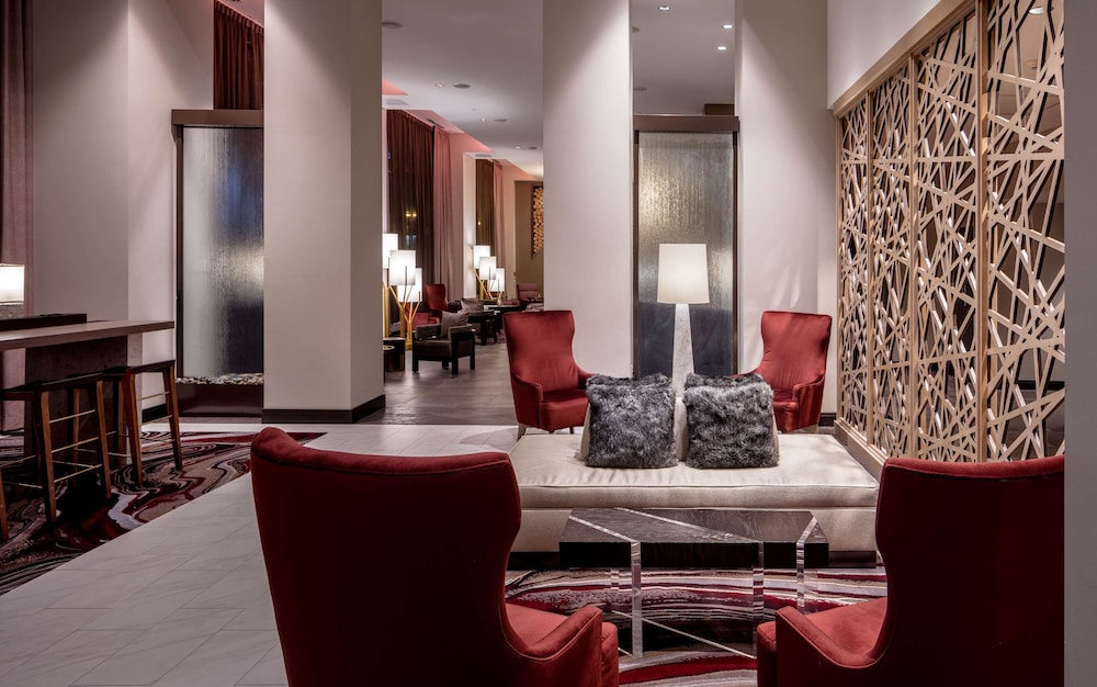 Embassy Suites by Hilton Minneapolis Downtown - photo 3