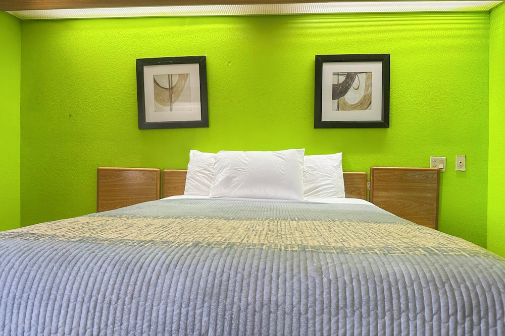 Classic Inn By OYO I 240 Near Memphis Airport - photo 37