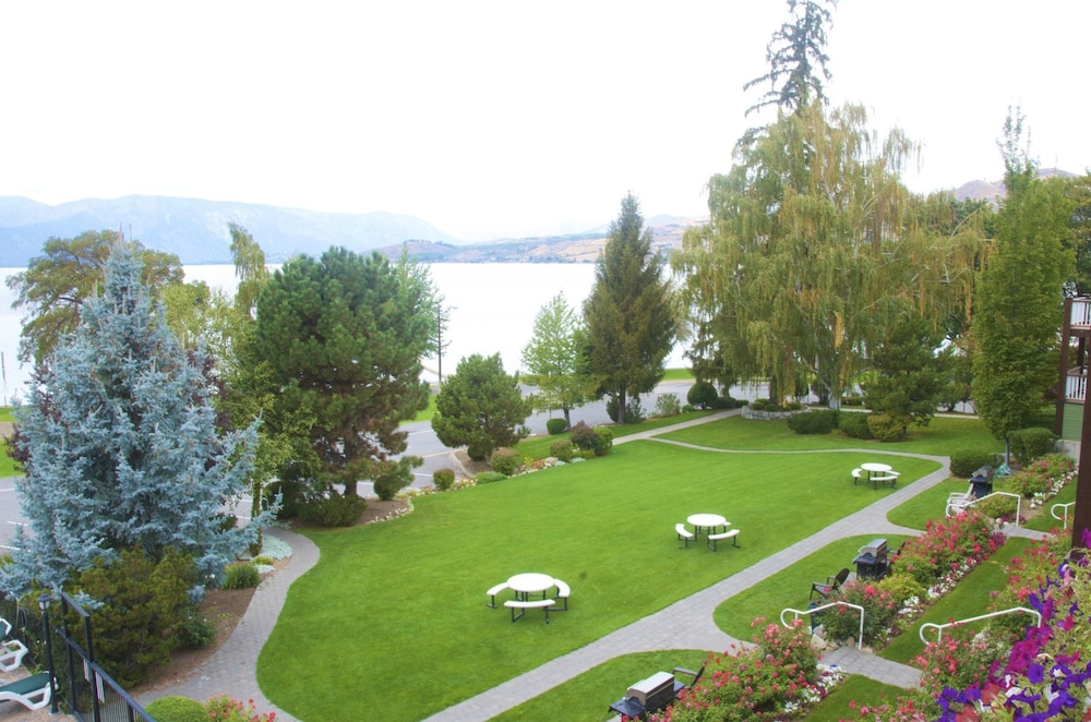 Lakeside Lodge And Suites - photo 84