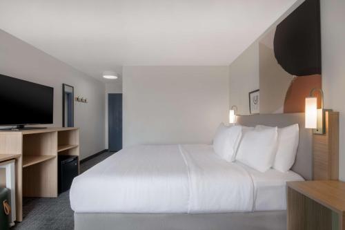 Spark by Hilton Montgomery EastChase - photo 15