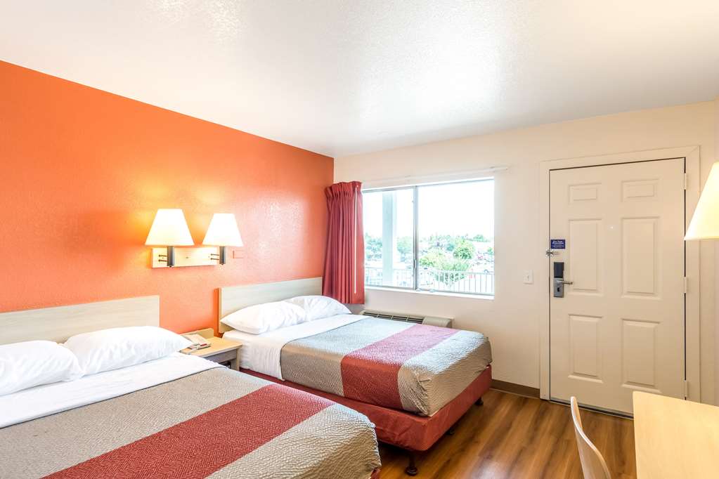 Motel 6 Redding CA Central - photo 18