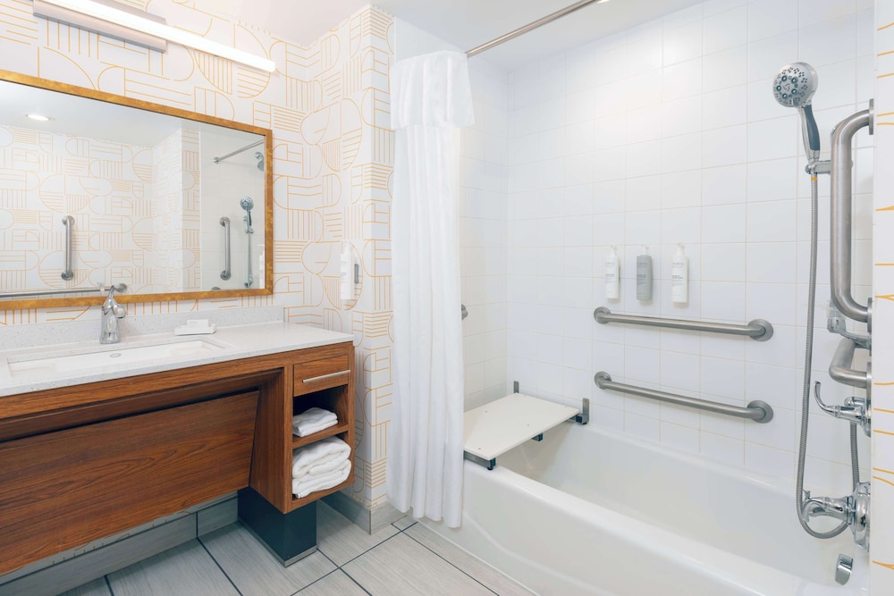 Home2 Suites by Hilton Buffalo Airport Galleria Mall - photo 17
