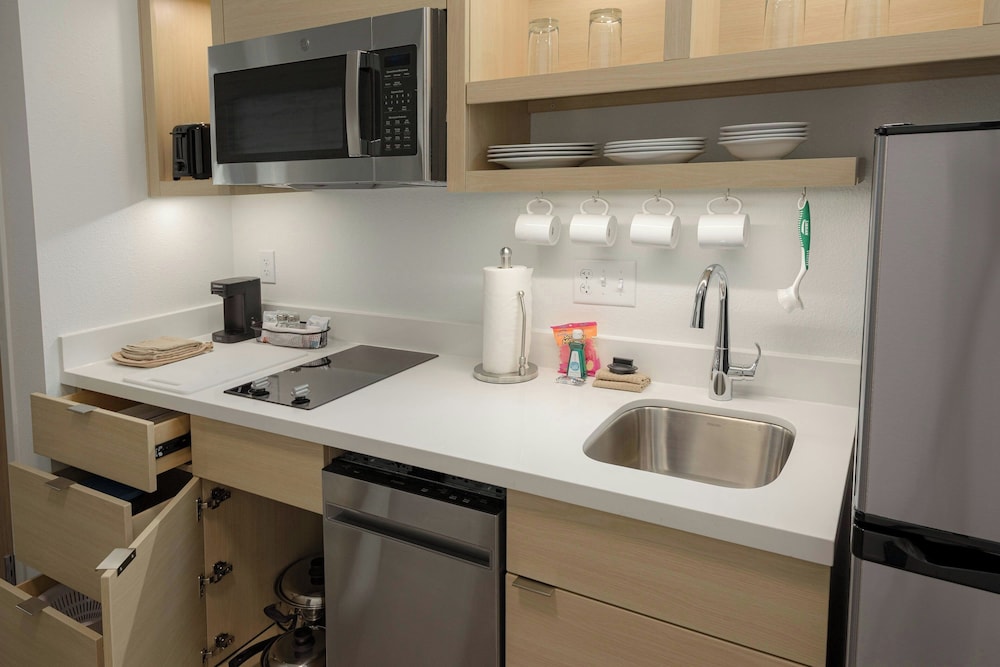 Towneplace Suites By Marriott Cincinnati Oakley - photo 21