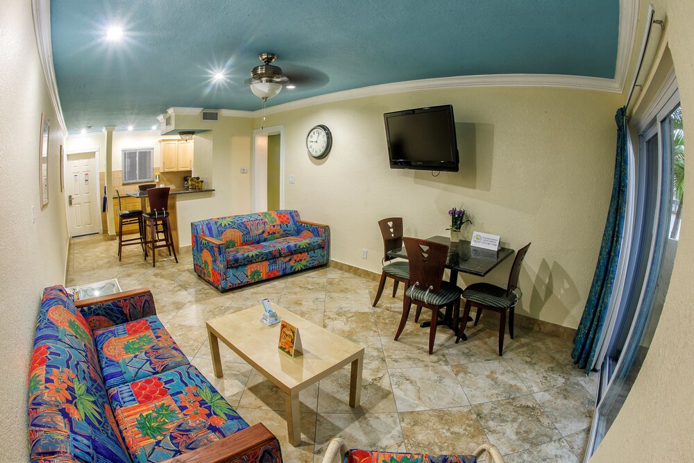 Bay Palms Waterfront Resort Hotel and Marina - photo 20