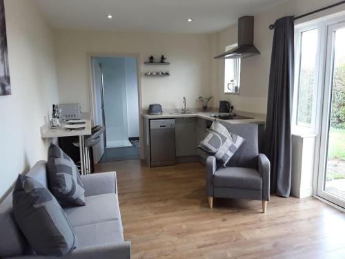 Woodside ..Peaceful 1 bedroom ground floor lodge — 4-Star Luxury Hotel in Louth, United Kingdom