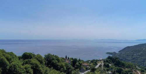 The 4Diamonds — Agios Dimitrios — photo 2