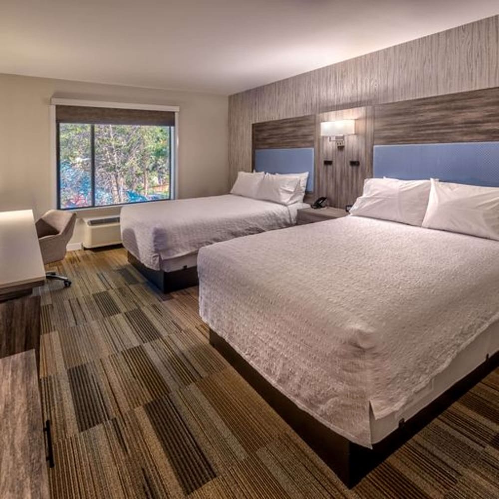 Hampton Inn and Suites South Lake Tahoe - photo 9
