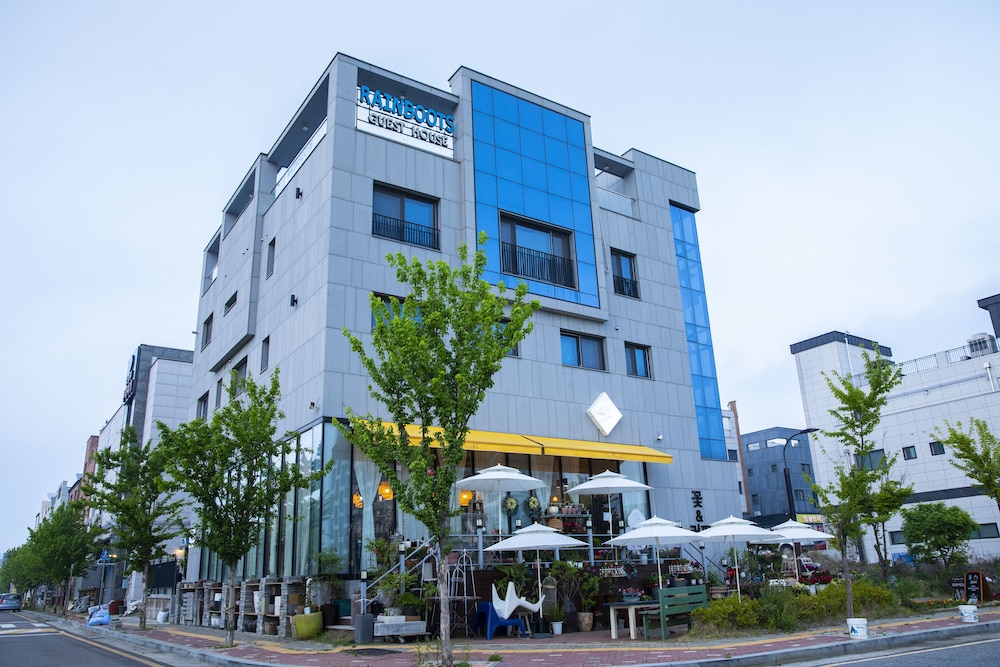 Rainbootsguesthouse - last minute hotel in Incheon