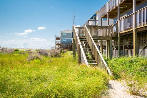 Mead Us At The Beach by Oak Island Accommodations - photo 41