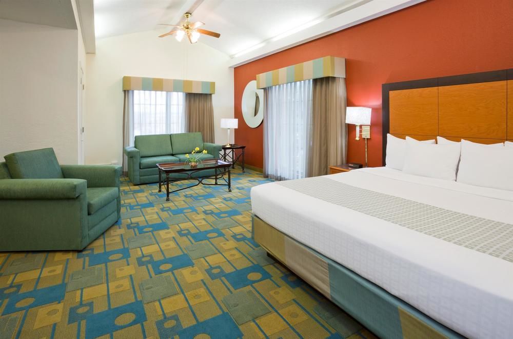 La Quinta Inn Chicago Oakbrook Terrace - photo 22