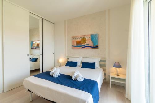 Iris — 4-Star Luxury Hotel in Peschiera Del Garda, Italy
