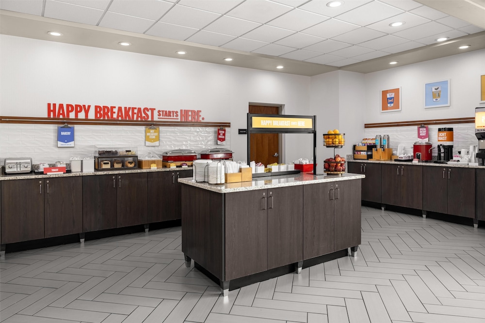 Hampton Inn Lexington Medical Center - photo 34