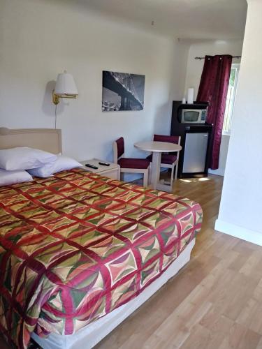 Fir Grove Motel - photo 21