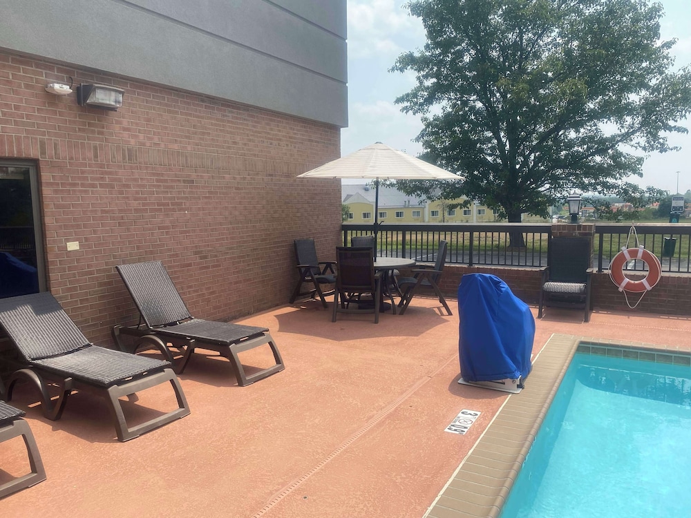 Hampton Inn Corbin KY - photo 22