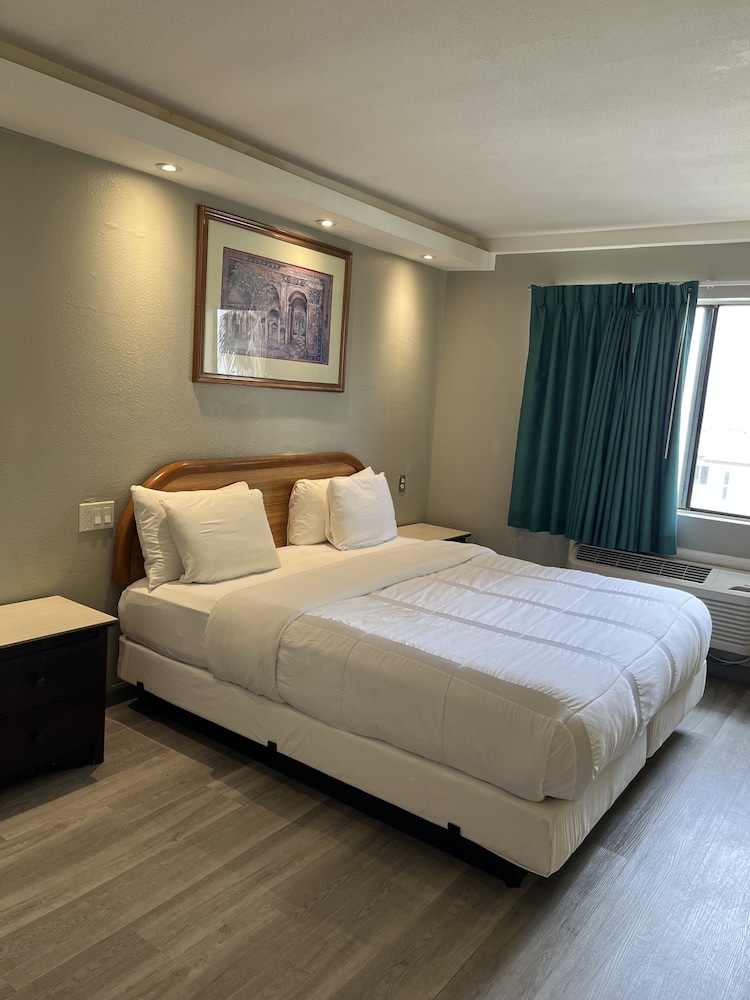 777 Motor Inn - photo 13