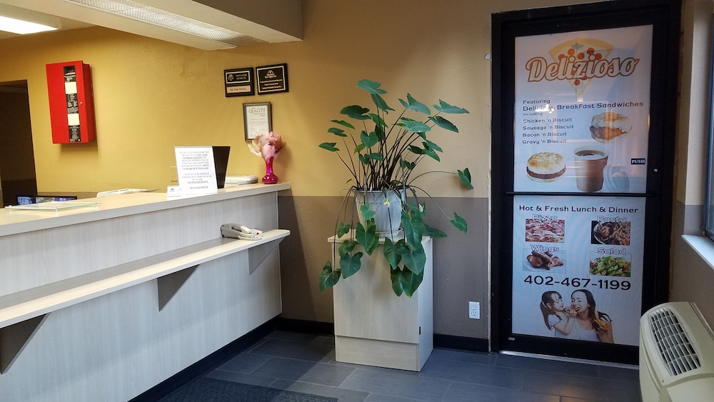 Americas Best Value Inn Lincoln Airport - photo 7
