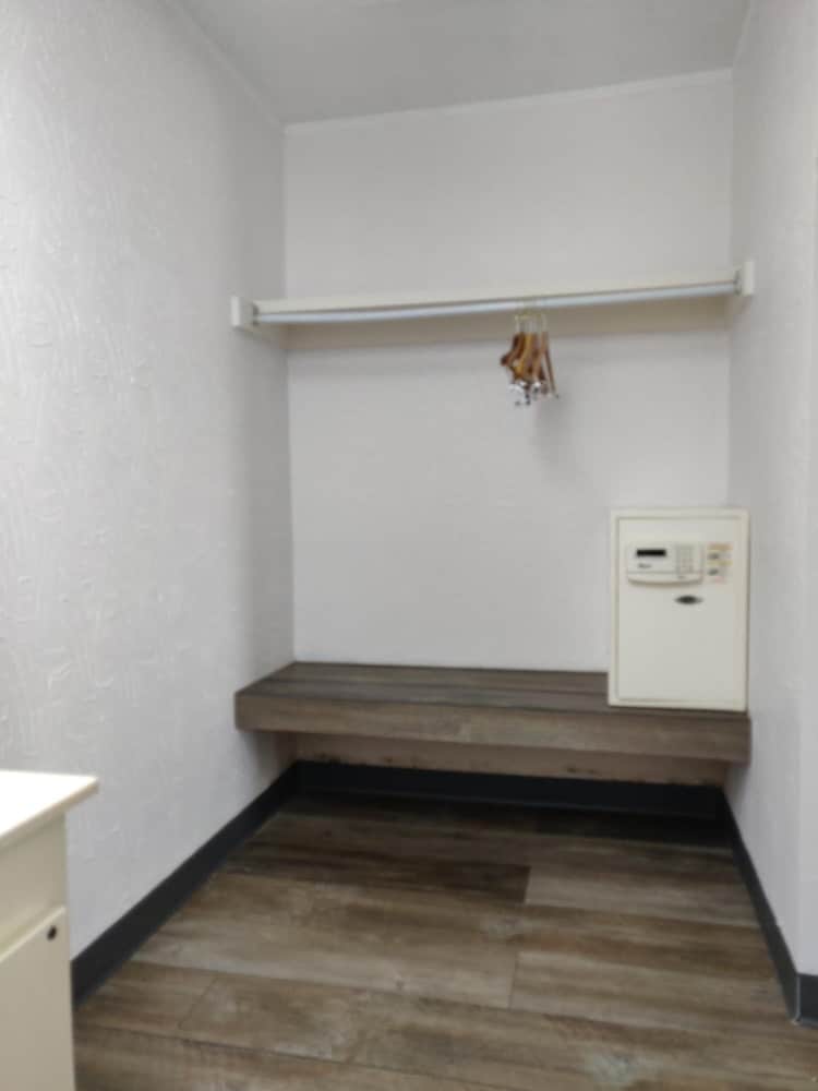 Sprucewood Inn - photo 29