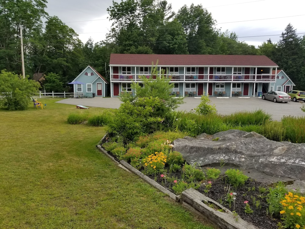 White Mountain Motel And Cottages - photo 67