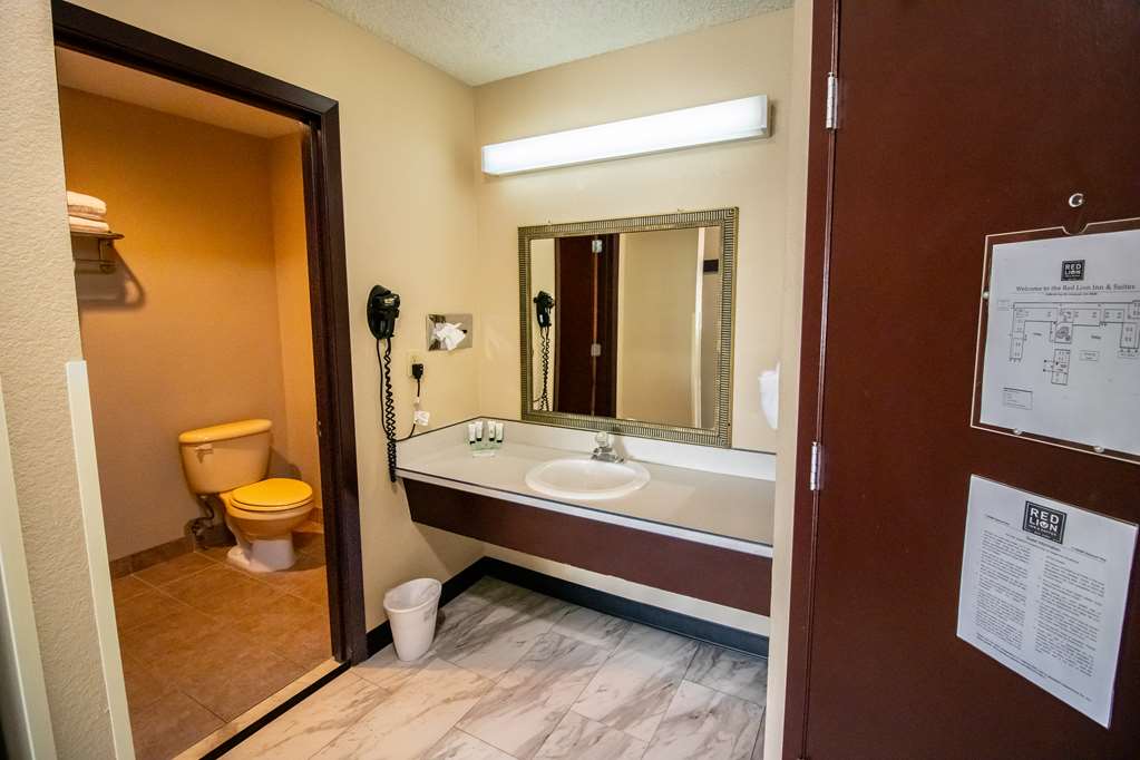 Red Lion Inn & Suites Vancouver - photo 26