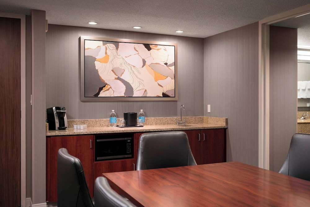 Courtyard by Marriott Denver Airport - photo 20