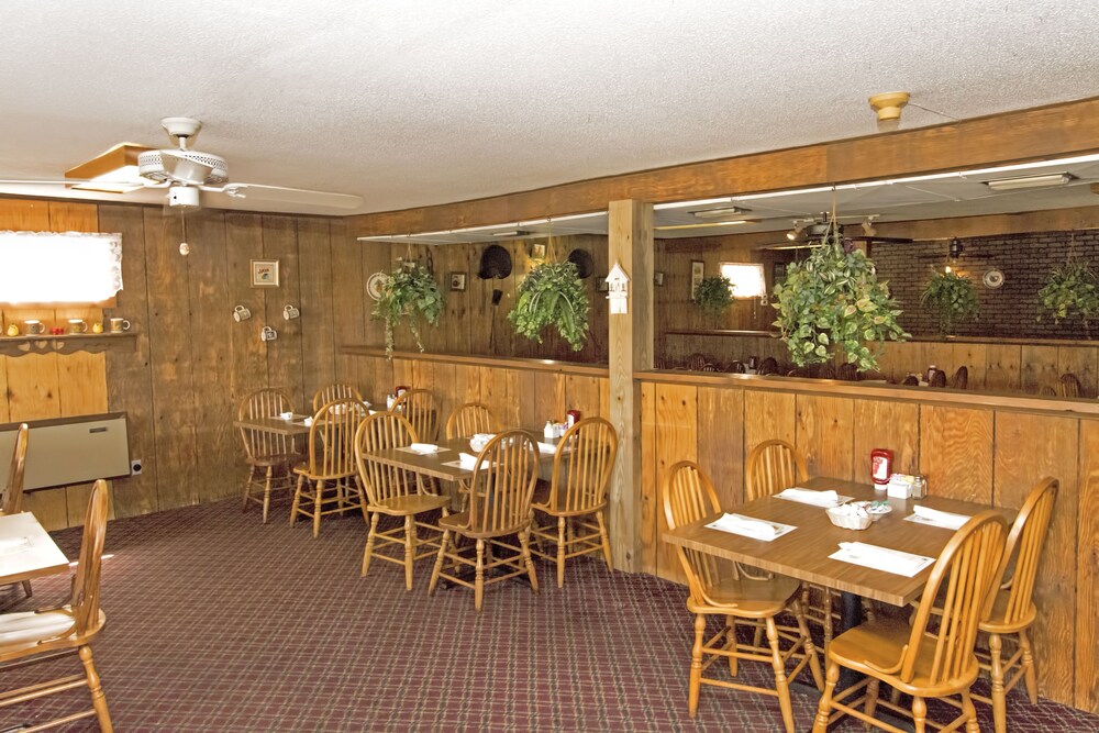 Wild Bear Inn - photo 15
