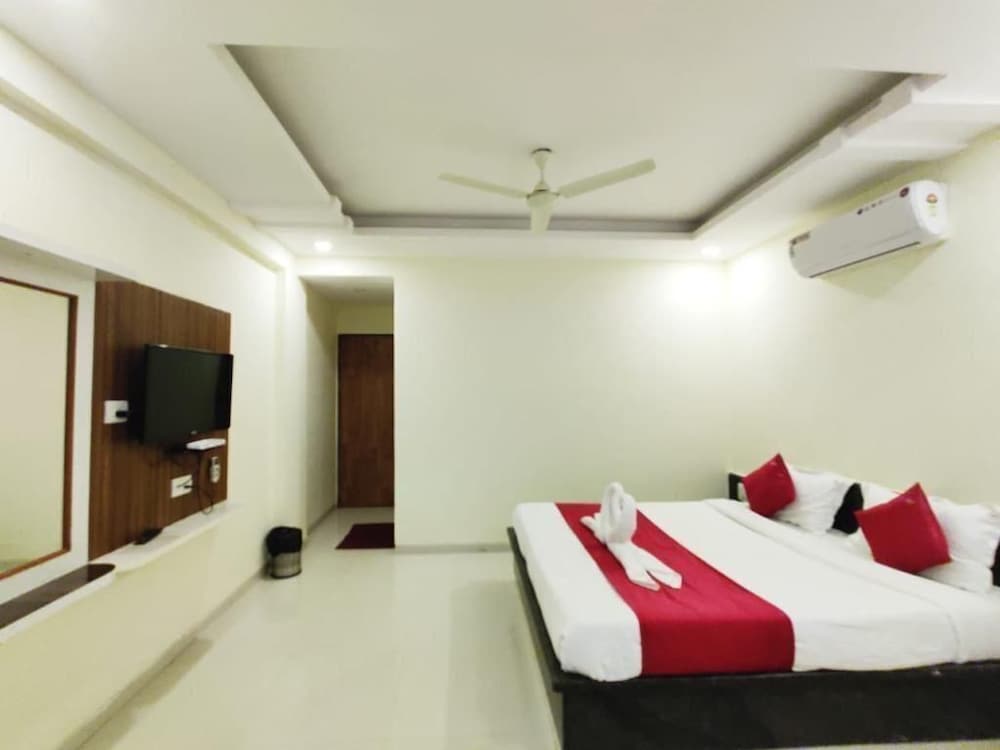 Hotel Nisarg in Mahabaleshwar, India