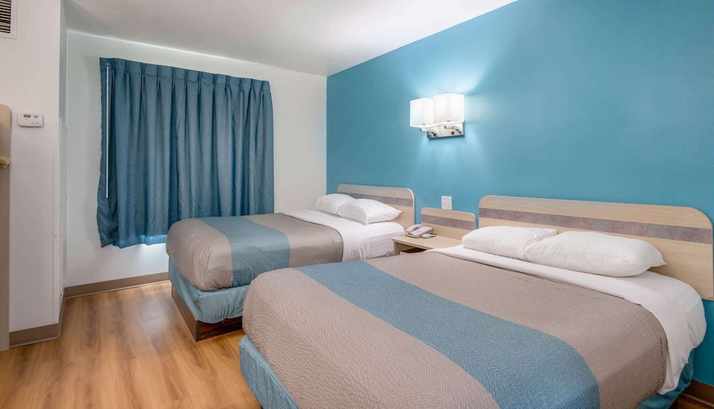 Motel 6 Roswell NM - photo 10