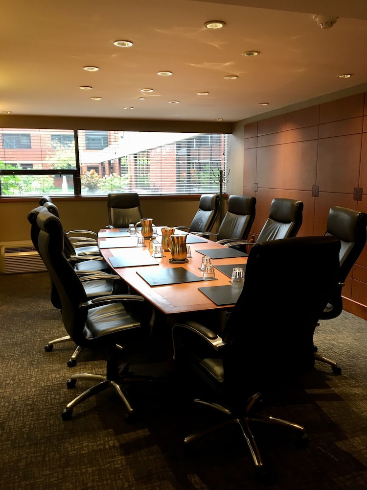 DoubleTree by Hilton Akron Fairlawn - photo 58