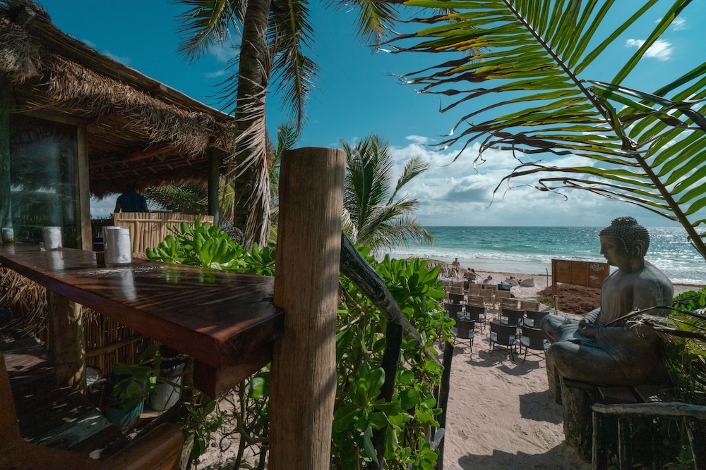 Hotel Om by La Eufemia - carbon neutral hotel in Tulum